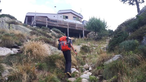 6-arrivee-au-refuge-des-Besines-Thierry